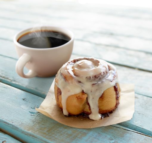 Cinnabon Classic Cinnamon Roll Flavored K-Cup Coffee Pods, Light Roast, 24 Count for Keurig Brewers